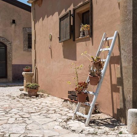 Agriturismo Terra Di Pace Noto Dış mekan fotoğraf